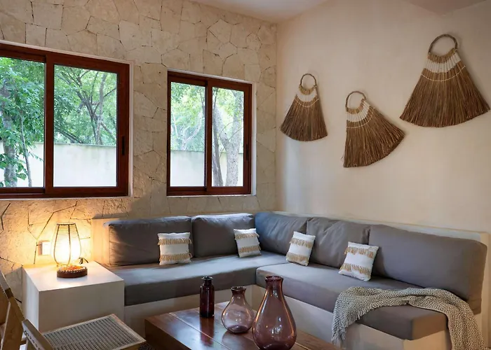 Holiday home Stylish Ground-floor 3br Haven With Luxe Plunge Pool