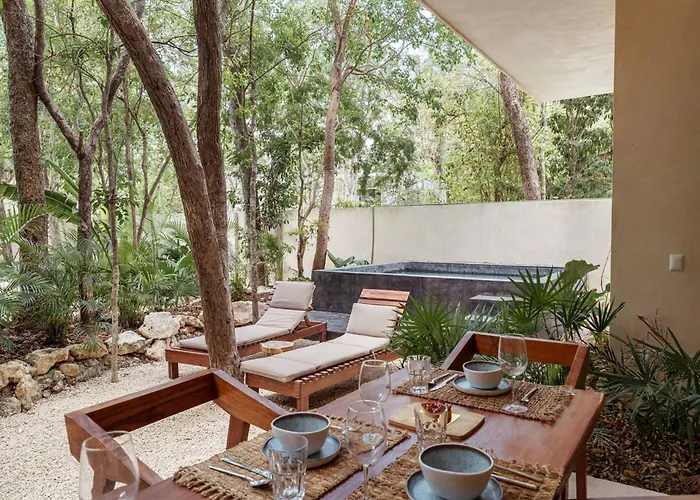 Casa de férias Stylish Ground-floor 3br Haven With Luxe Plunge Pool *