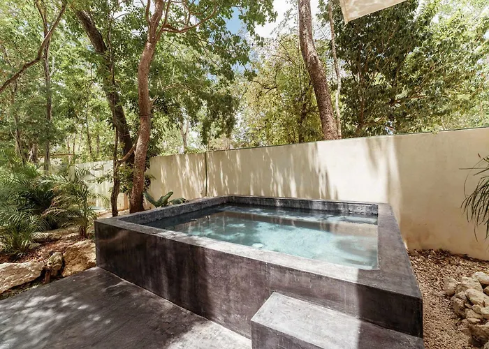 Stylish Ground-floor 3br Haven With Luxe Plunge Pool Casa de férias