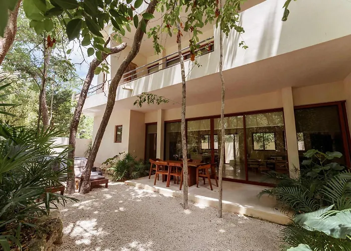Holiday home Stylish Ground-floor 3br Haven With Luxe Plunge Pool *