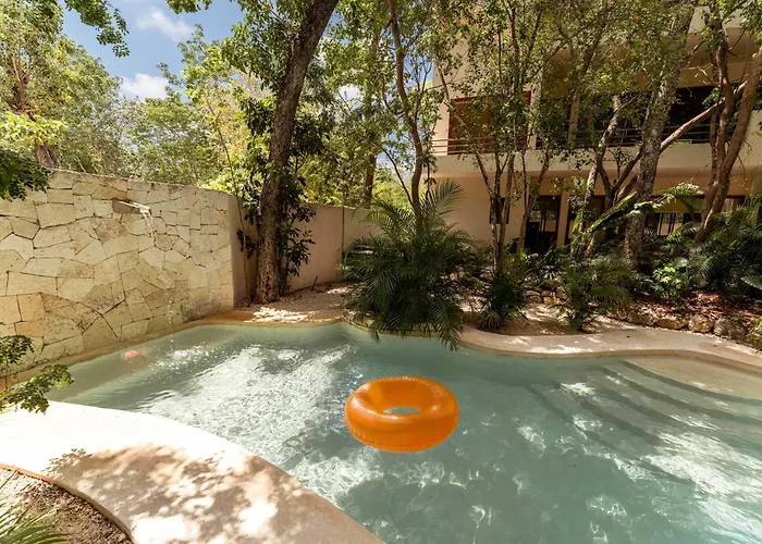Holiday home Stylish Ground-floor 3br Haven With Luxe Plunge Pool