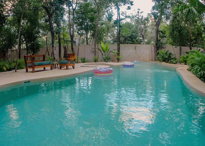 Stylish Ground-floor 3br Haven With Luxe Plunge Pool Casa de férias