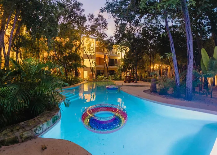 Casa de férias Stylish Ground-floor 3br Haven With Luxe Plunge Pool *