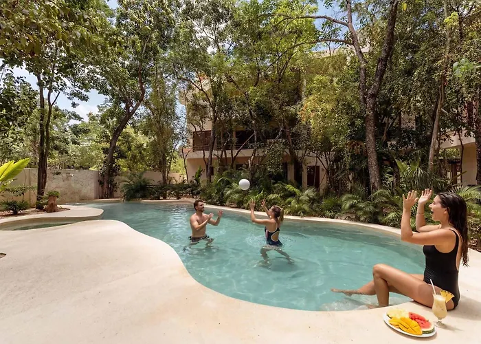 Stylish Ground-floor 3br Haven With Luxe Plunge Pool Сasa de vacaciones